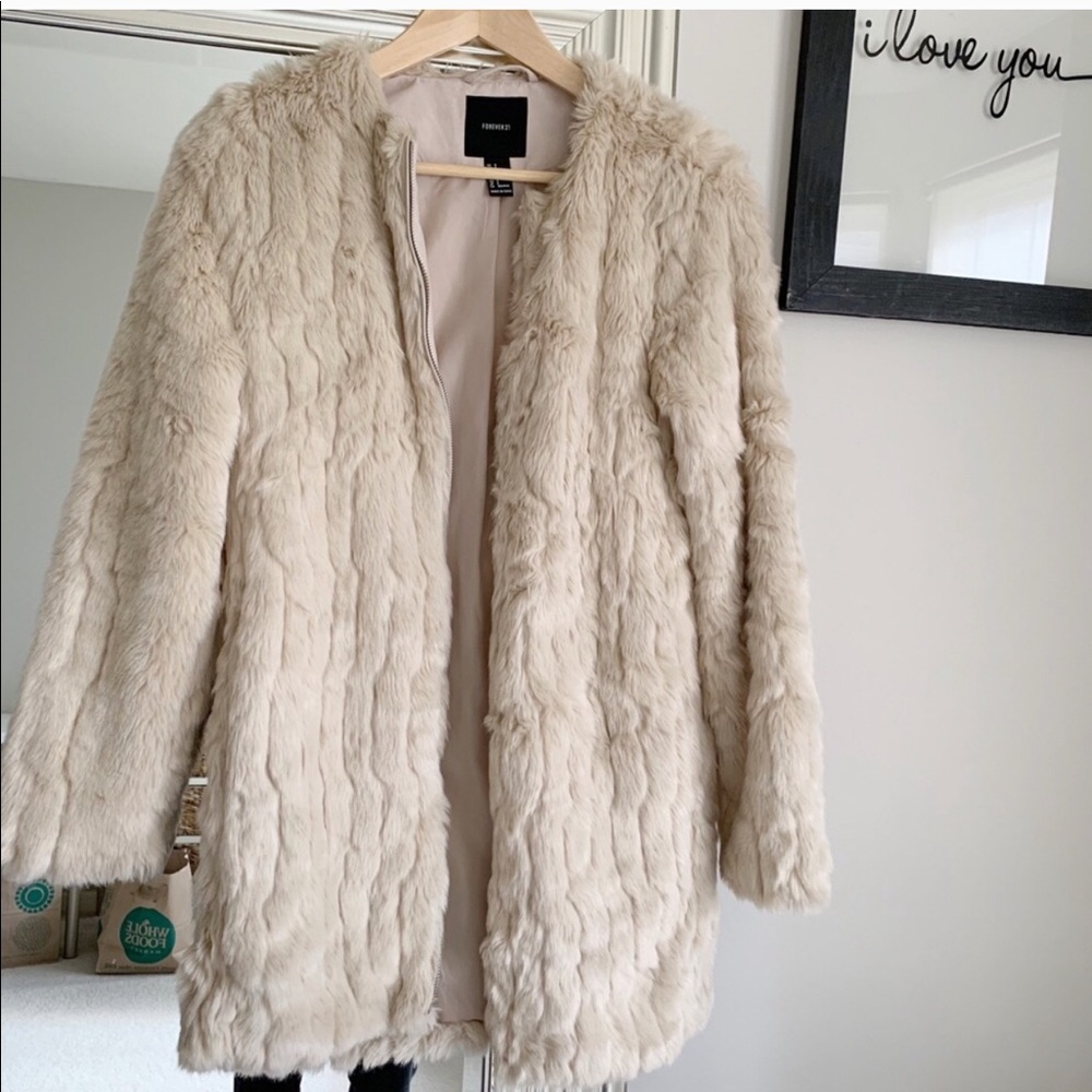 Faux fur coat S